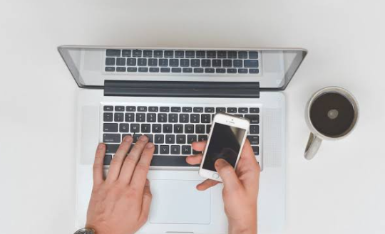 How to Write Blog Posts That Rank and Convert